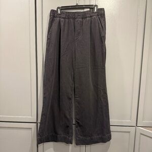 Gap black jeans, size M